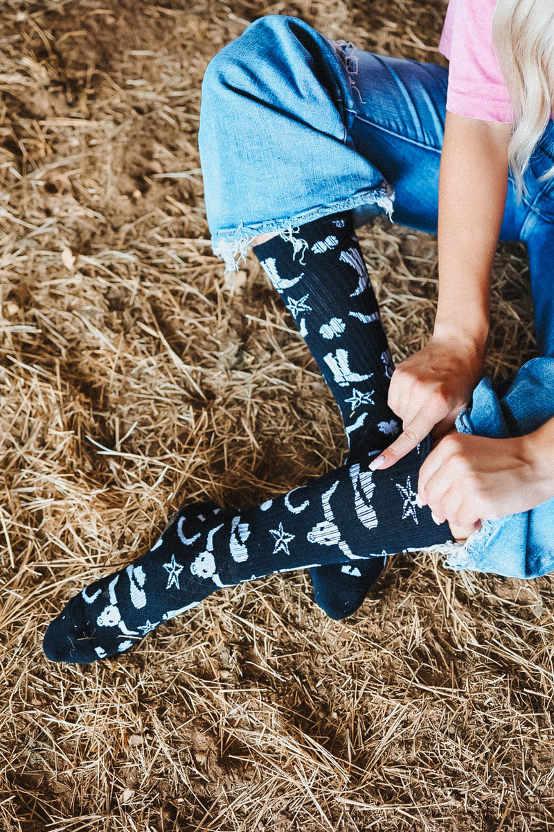 Get Western Performance Socks Black & White