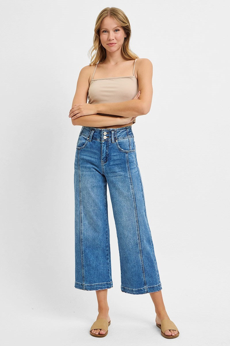 High Rise-Crop Front Seam Detail