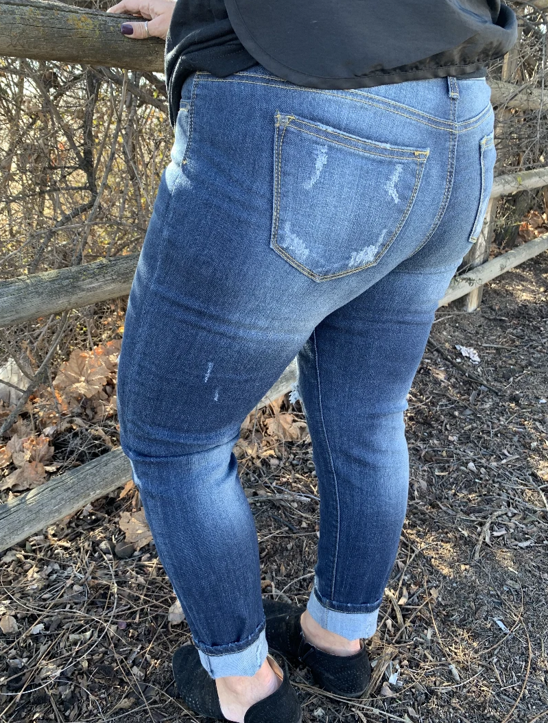 Distressed Boyfriend Skinny